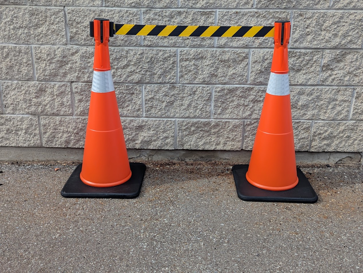 Pair of 28 Inch Traffic Cone with topper
